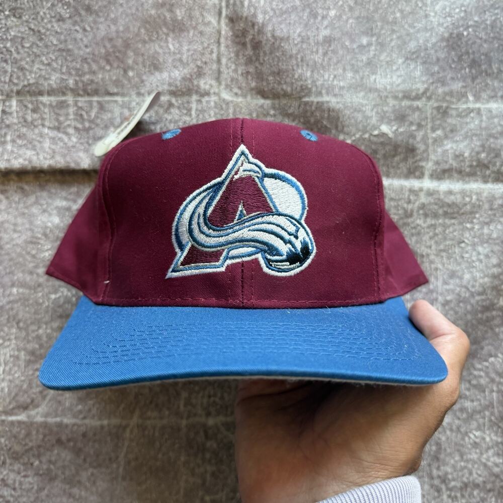 NWT Men's Vintage 90's Logo 7 NHL Colorado Avalanche Plain Logo Snapback Hat Cap